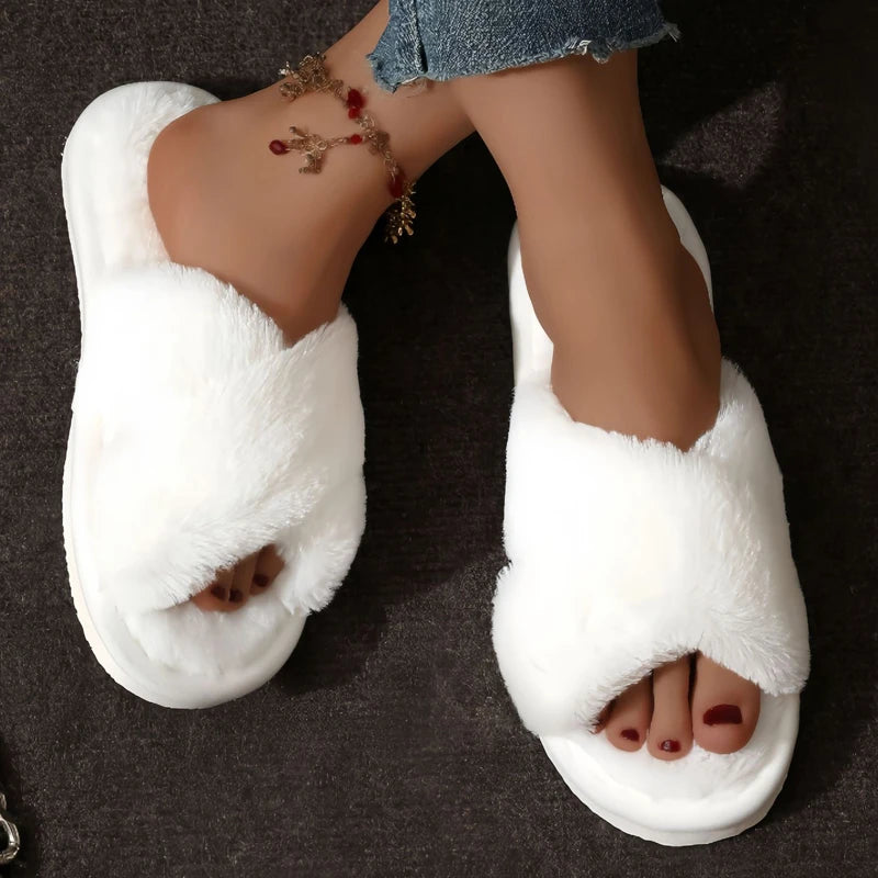 Chaussons mules à brides croisées effet fourrure – vue 2