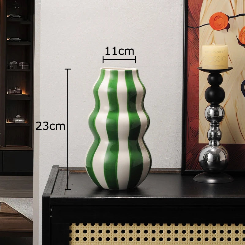 Vase en céramique rayé coloré – vue 9