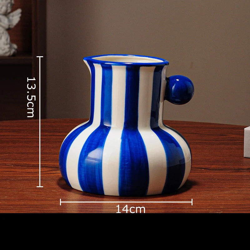 Vase en céramique rayé coloré